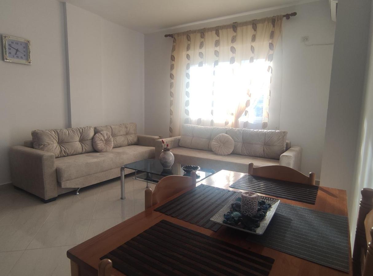 Ionia Apartments Sarande Bagian luar foto