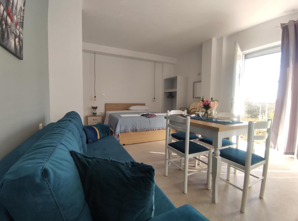 Ionia Apartments Sarande Bagian luar foto
